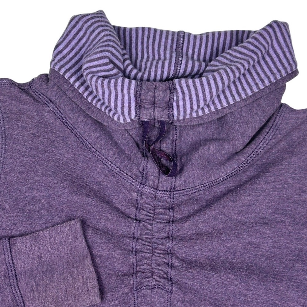 Lululemon In A Cinch Sweatshirt Women's Purple Reversible Cowl Neck Size 2